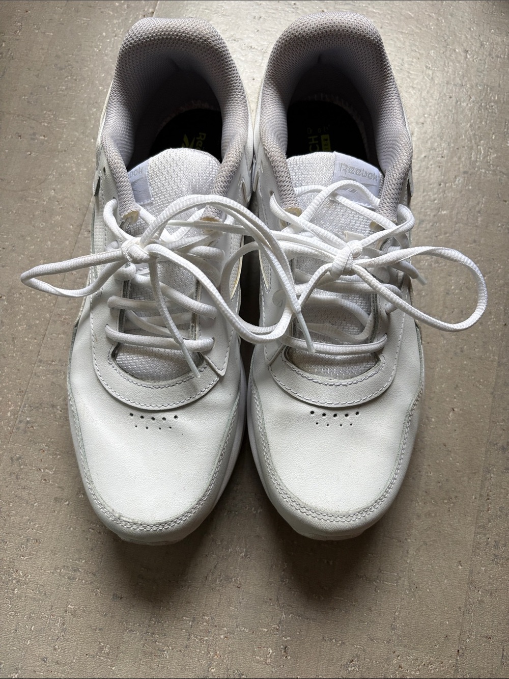 Reebok MemoryTech Comfort Premier Women’s Sneakers - size 10
